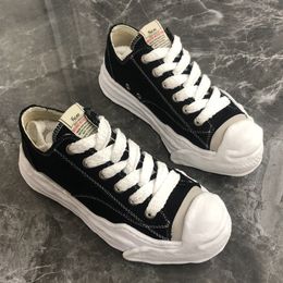 Sapatos Calçados Maison Mihara Yasuhiro Original Sole Low Cut Canvas para Homens Mulheres Miharayasuhiro Toe Cap Sneakers Mmy