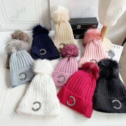 Designer Beanie Shinning Letters Wool Hats Womens Luxury Furry Ball Knitted Hat Fashion Red Cotton Thicken Beanies Mens C Bonnet 9 Colours