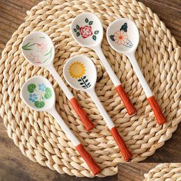 Spoons Ins Style Japanese Stoneware Small Soupspoon Ceramic Spoon Long Handle Household Cute Creative Rice Drop Delivery Home Garden Dhe7L