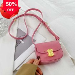 Designer Bags Women's Spring and Summer New Triumphal Arch Pink Single Shoulder Msenger Mini Mouth Red Headset Factory Direct Sale Luxury Handbags