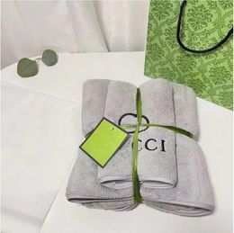 Designer Bath Towel Set Coral Velvet Fashion Towels Face Towels Luxury Wash Absorbent Men Womens Unisex Cloths G Towels206P
