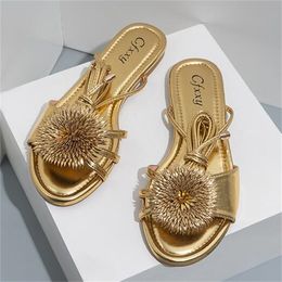Retro Flat Sandals Designer Women Slippers Ladies Fashion Cross Strap Sandal Slides Summer Beach Casual Shoes