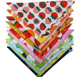 Dog Apparel Bandana 30/50Pcs Lot Bulk Personalised Pet Face Washable Bandanas For Small Large Dogs 20 Colours Mix