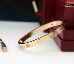 Brand Classic Designer Bracelet European Fashion Bangle Couple Cuff for Women High Quality 316l Titanium Steel Jewelry Ornaments with Dust Bag