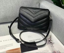 Designer Shoulder Bags Classic Womens Luxury Totes Handbags Ladies Leather Clutch Female Purse Flip Cover Diagonal Messenger Crossbody