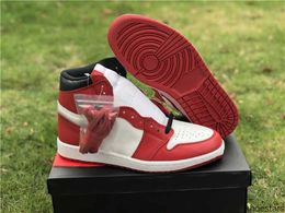 Best Quality 1 White Black Varsity Red Man Designer Basketball Shoes Classic I High OG Chicago Fashion Woman Trainers Come With