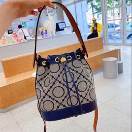 luxury design Vintage bucket bag 2022 women's fashion retro style one shoulder crossbody bags printed Colour handbag230e