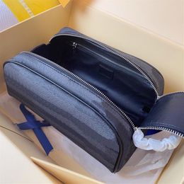 Women Toilet Bag Designer Pouch Bags Brown Calf Leather Toiletry Kits Handbag Big Space with Box238d