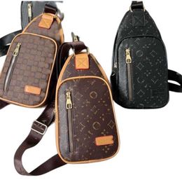 Cross Avenue Sling Chest Bag Mens Designer Single Shoulder Bags Portfolio Briefcases Luxurys S Body lock Purse OUTDOOR Wallet Waist Hobos