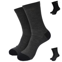 Men's Socks 2 Pairs Spring Style Good Quality Outdoor Sports 50% Merino Wool Crew