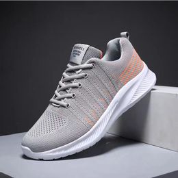 Sports shoes use scientific and reasonable design and materials, can provide good support and stability. Whether it is high intensity sports such as running