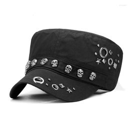 Berets Cool Skull Rivets Punk Hip Hop Flat Top Military Cap Men Women SunShade Cotton Sports Sunscreen Baseball Sun Hats P44