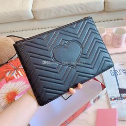 Women LOVE Heart Crocodile Grain Card Holder Zipper Wristband Travel Case Purse Wallet Men Real Leather Passport Bag Clutch330e