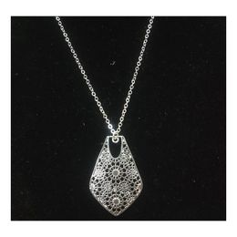 Pendant Necklaces 2021 Fashion Alloy Geometry Hollow Out Flower Necklace For Women Brand Jewelry Drop Delivery Pendants Dhgyz