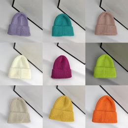 Designer Beanie Hat for Men Caps Inverno Bonnet per bambini con pelliccia Pom Hot Style Cap Knitting Ski Autunno Ski Campeggio caldo Wead Beautive Weight Winter Women Luxury Cappelli di lusso