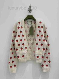 Women's Sweaters designer Strawberry Embroidery Wool Cardigan Korean Girls Short Knitted Sweater Coat High end Women 1AGE