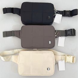 LL Encontrado Bolsa da grade Bolsas de ioga Sport Strap Strap Multifunction Saco de telefone celular Carteira 3 cores