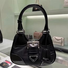 Womens Designer Moon Hobo Shoulder Bags Luxury Leather Handbags 6 Colours Fashion Crossbody Messenger Bag Ladies Small Tote Bags