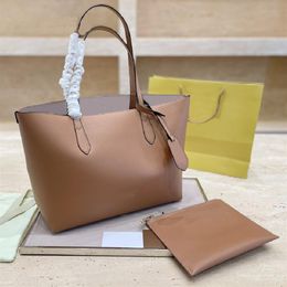 Çift taraflı alışveriş çantaları moda bayan mizaç çanta tasarımcısı klasik stil ile harflerle yüksek kaliteli omuz çantası wf210420237b