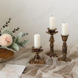 Candle Holders French Classic Resin Holder European Court Vintage Relief Golden Lotus Decorative Candelabra Wedding Table Decoration