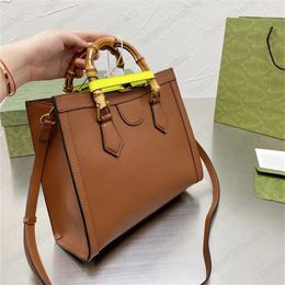 Fashion Tote Bag luxury designer handbag 21ss women handbags purses leather with Bamboo handle bags high quality M S size339F