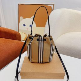 Clasic Drawstring Nylon Bucket Bag Women Crossbody Bags Vertical Stripe Detachable Leather Strap Handle Fashion Handbag Purse Small Tote