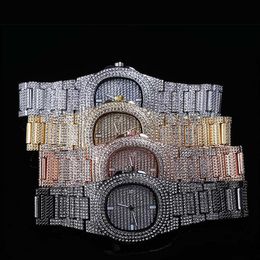 Gold Fully Custom Iced Out Watch Bling Bling 600 Simulated Diamonds Cubic Zircon Stone Calendar Quartz Staness Steel Strap Hip Hop171G