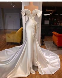 Sexy Mermaid Wedding Dresses Crystal Beads Pearls Off Shoulder Illusion Short Sleeves Bridal Gowns Chapel Train Satin Side Split Robe De Mariee Plus Size 403