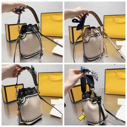 Straw Bag mini tote Handbag Weave Crossbody Bags Luxury Women Wallet leather Shoulders Strap Interior Pocket Middle Ancient Letter Prin 240316