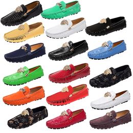 Quality Set foot Men Shoes Genuine Leather Metal buckle Crocodile pattern Flat designer Leisure Womens shoes Loafers Driving Shoe Moccasins Dress Shoes Size35-48