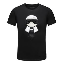 Tasarımcı Erkek Tişörtleri Yaz Kısa Kollu Çizgili Tees Erkek Kadın Sevenler Lüks T-Shirts Fashion 100% Pamuklu Yüksek Kalite Üstü Büyük Boy S-7XL Gevşek Boy