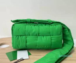 New Nylon Padded Shoulder Bag Stitching Woven Messenger Bag Famous Brand 54 Women Crossbody Bags Cotton Handbags341D