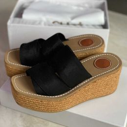 Дизайнерские женские тапочки Woody Wedge Mule Glyn Platform Espadrille White Printing Letter Canvas Sandal Высокие каблуки Плоские туфли с резиновой подошвой NO312