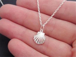 Sea Clam Shell Necklaces Seashell Scallop Nautical Ariel Mermaid Necklace Cute Conch Charm Pendant for Ocean Beach Party