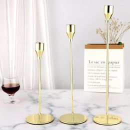 Candle Holders Simple Modern Style Gold Metal Candlestick Wedding Living Room Decoration Bar Clubs Parties Home Decor