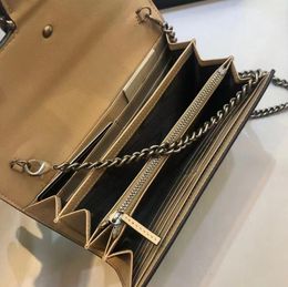 2023 Luxurys Designer Taschen Frauen Handtasche Umhängetasche Schulter Dame Brieftasche Einfache Vielseitige Metall Brief Leder Festes Leder Postman Handtaschen Stil Gut Schön