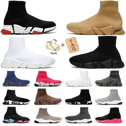 Moda Paris Designer Casual Shoe Shoes Sapatos 2.0 Preto Branco vermelho respir￡vel masculino e feminino Sapatos de corrida Esportes ao ar livre 36-45 Ertr