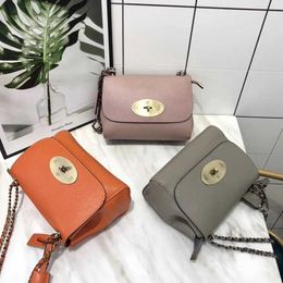 Hot Sale Designer Shoulder Bags Women's Luxurys Lily Handbags Stuff Sacks Princess Bag Leather Fragrance Chain Bag Temperament Shoulder Bag