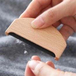 Wood Hair Removal Comb Cashmere Pilling Removers Cloths Sweater Lint Remover Shaver Comb Household Cleaning Tool RRD33