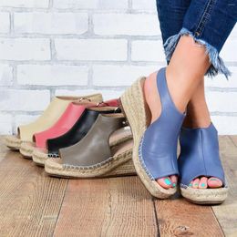 Sandali Fashion Summer Solid Open Toe Platform Zeppe Scarpe per donna Peep Buckle Strap Leather