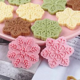 Baking Moulds Christmas Cookie Cutters Set Mold Embosser Stamp Snowflake Shapes Mini Biscuit Pastry Bakery Tools Accessories