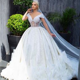 Elegant Diamond Crystal Dubai Ball Gown Wedding Dress Illusion Off Shoulder Sequined Saudi Arabic Bridal Gowns