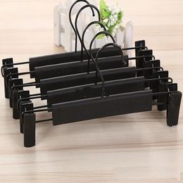 Plastic Black Hanger For Lingerie Underwear Anti-skidding Clothing Pants Skirt Clip Hangers Rack RRD126