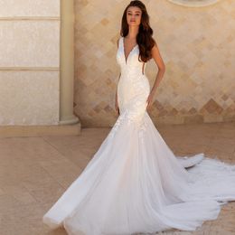 Cut-out Side Mermaid Wedding Dresses for Bridal Sexy V Neck Lace Robe de mariee Backless Chapel Train Wedding Gowns