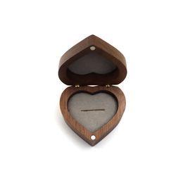 Gift Wrap Heart Shape Natural Wood Jewelry Ring Case Magnetic Hinged Storage Christmas Eve Gift Boxes RRA848