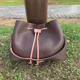 luxury Famous Designer handbags Women Top Quality Bag Fashion Bucket Shoulder Cross Body Clutch Plain Leather String totes Cas301g