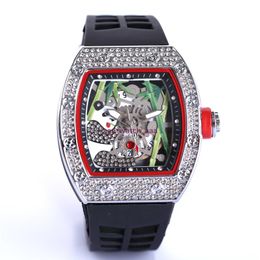 2021 Skull sport Watches diamond men women Quartz Watches Fashion Watch dial inlaid drill Mens Quartz Watches 268y