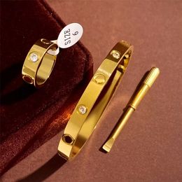 letter bangle designer bracelets love Screw Bracelet Screwdriver Titanium Steel Gold belcher Silver 4CZ cuff for Womens Mens party gift bangles with velvet bag