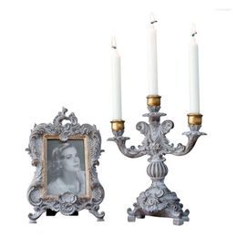 Candle Holders European Style Retro Holder Carved Picture Frame Three Arm Candlestick Gift Home Decoration Bougeoir Accessories FC481