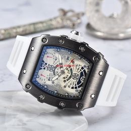 2023 Uhr Luxusuhr Casual Automatik Kalender Herrenuhren Sport Quarz Chronograph KIS